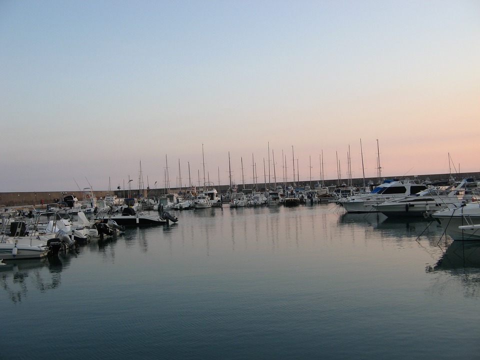 Foto del porto di Cetraro all'alba, pronto a mettere il nome de fotografo finora non trovato